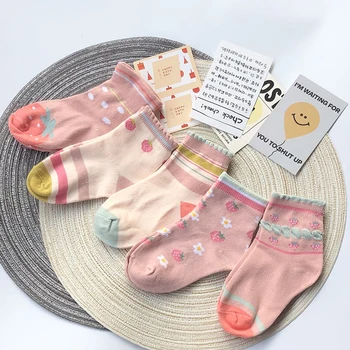 Весенне-осенние Хлопчатобумажные носки для девочек, Милые Розовые Дышащие носки с клубникой для маленьких девочек, 5 пар/лот