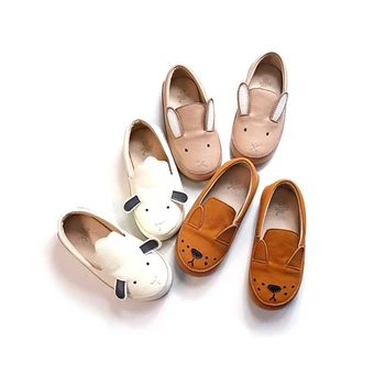 Новая Детская повседневная обувь с рисунком кролика и медведя из мультфильма, модная обувь из натуральной кожи для девочек, школьная обувь на плоской подошве для маленьких мальчиков